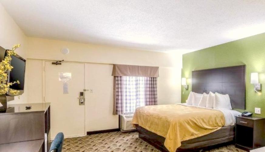 Quality Inn Tanglewood Roanoke Exterior photo