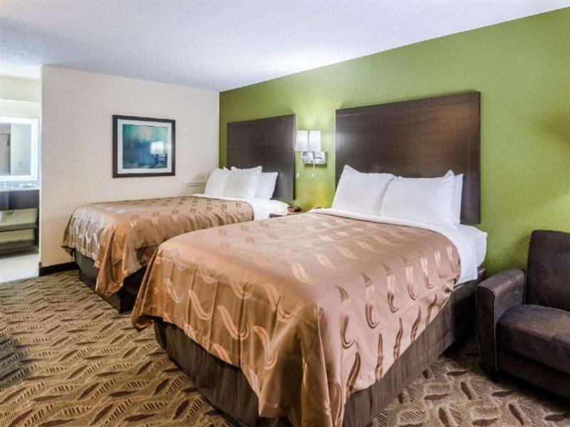 Quality Inn Tanglewood Roanoke Exterior photo