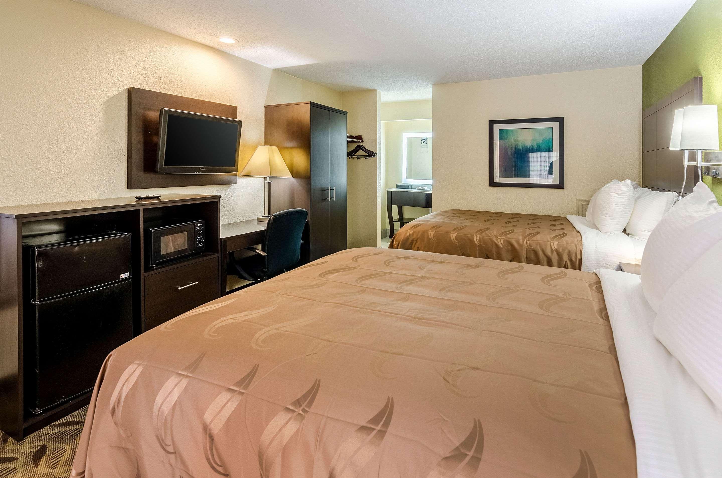 Quality Inn Tanglewood Roanoke Exterior photo